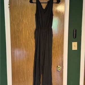 Universal Thread Black Sleeveless Jumpsuit